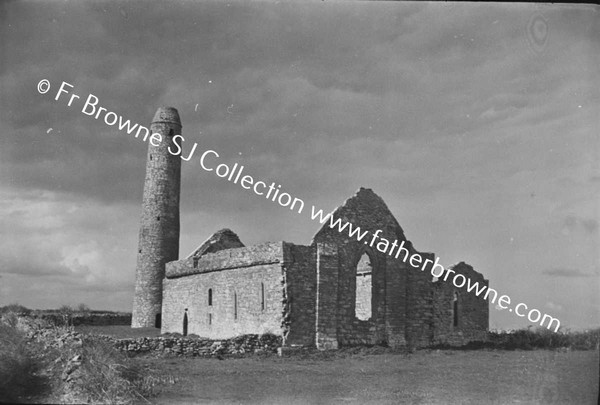 INIS CATHAIGH  ROUND TOWER AND OLD CHURCH